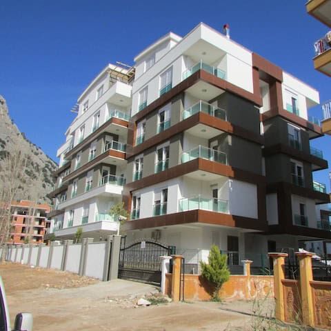 wohnung in antalya mit bergblick kaufen - Main Image