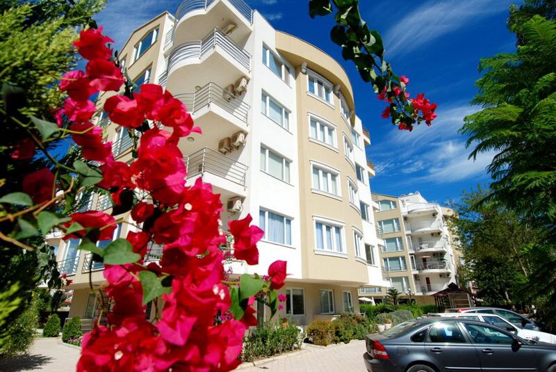 Wohnung Antalya zum Kauf – Stilvolle Neubauimmobilie mit Bergblick in ruhiger Lage von Konyaalti - Main Image