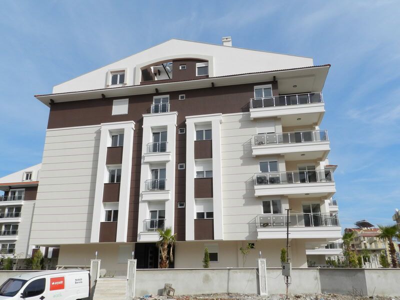 5+1 Wohnung in Antalya: 221 m² mit Bergblick und Pool - Main Image