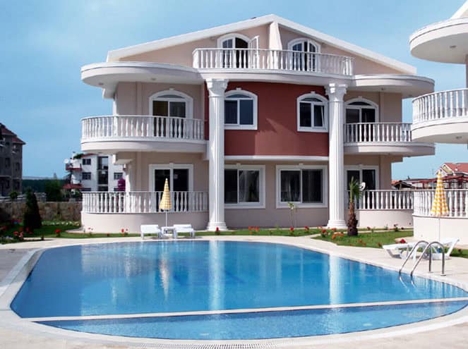 Doppelhaushälfte in Belek: 136 m² mit Pool und Garten - Main Image