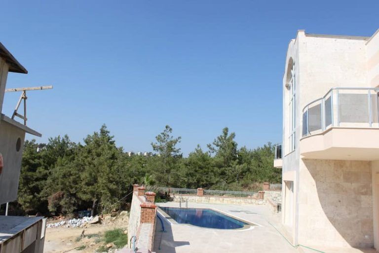 Meerblickvilla in Kusadasi: 330 m² mit Pool und Whirlpool - Main Image